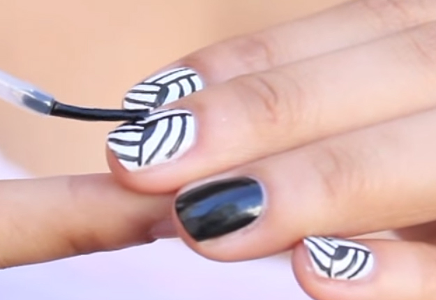 How-to-Make-an-Easy-Optical-Illusion-Nail-Art-8