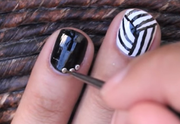 How-to-Make-an-Easy-Optical-Illusion-Nail-Art-9