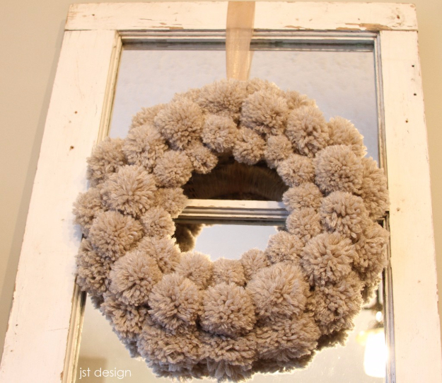 DIY Crafts with Pom Poms - Wool Pom Pom Wreath - Fun Yarn Pom Pom Crafts Ideas. Garlands, Rug and Hat Tutorials, Easy Pom Pom Projects for Your Room Decor and Gifts http://stage.diyprojectsforteens.com/diy-crafts-pom-poms