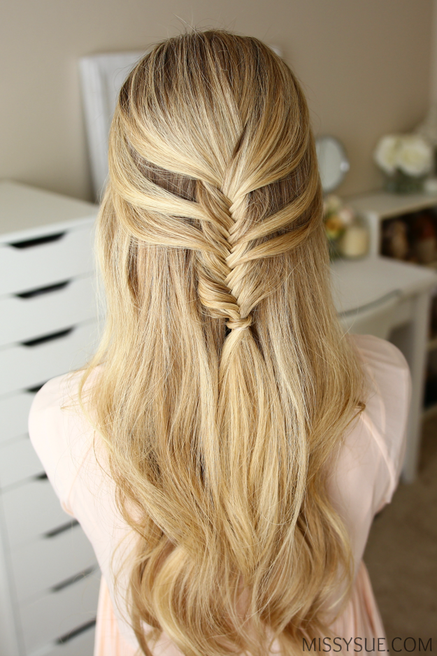 Best Hairstyles for Long Hair - Half Up Hairstyle - Step by Step Tutorials for Easy Curls, Updo, Half Up, Braids and Lazy Girl Looks. Prom Ideas, Special Occasion Hair and Braiding Instructions for Teens, Teenagers and Adults, Women and Girls 