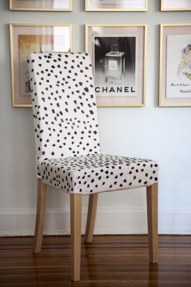 Cool DIY Sharpie Crafts Projects Ideas - Sharpie Spotted Chair for Fun Home Decor Idea