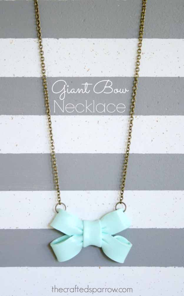 Cool Crafts You Can Make for Less than 5 Dollars | Cheap DIY Projects Ideas for Teens, Tweens, Kids and Adults | Giant Bow Necklace #teencrafts #cheapcrafts #crafts/