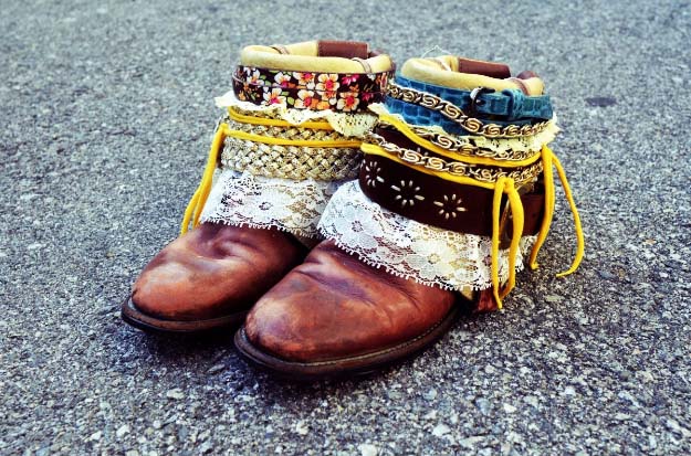 Cool DIY Fashion Ideas | Fun Do It Yourself Fashion projects | Learn how to refashion and sew jeans, T-shirts, skirts, and more | DIY Boho Belted Boots #diyideas #diyclothes #teencrafts