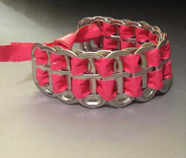 Duct Tape Crafts Ideas for DIY Home Decor, Fashion and Accessories | DIY Duct Tape Soda Can Tab Bracelet | DIY Projects for Teens #teencrafts #kidscrafts #ducttape #cheapcrafts /