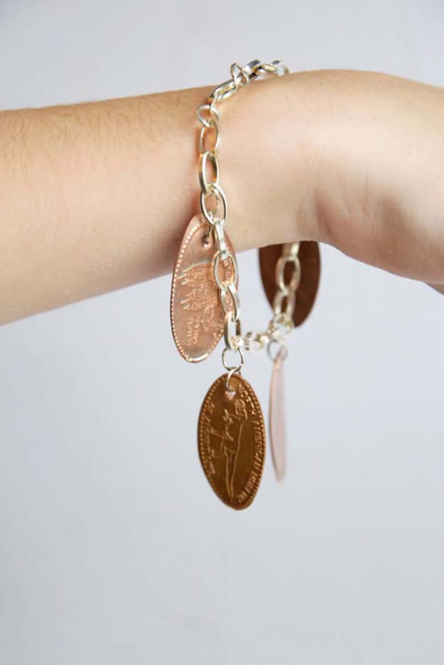 Fun DIY Jewelry Ideas | Cool Homemade Jewelry Tutorials for Adults and Teens | Awesome Bracelets, Necklaces, Earrings and Accessories You Can Make At Home | Pressed Penny Bracelet 