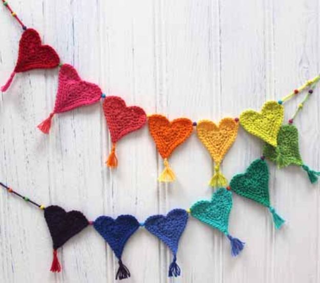 DIY Teen Room Decor Ideas for Girls | Crochet Heart Bunting for Little Hearts Matter | Cool Bedroom Decor, Wall Art & Signs, Crafts, Bedding, Fun Do It Yourself Projects and Room Ideas for Small Spaces #diydecor #teendecor #roomdecor #teens #girlsroom