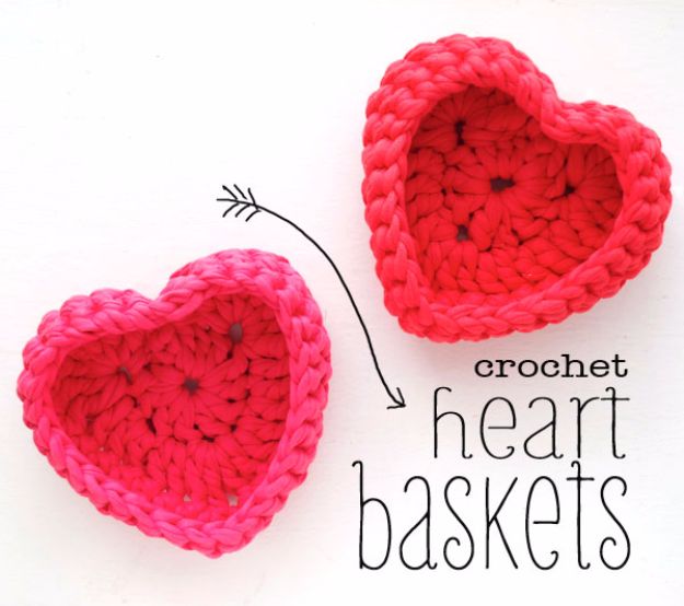 DIY Teen Room Decor Ideas for Girls | Crochet Heart Shaped Storage Boxes | Cool Bedroom Decor, Wall Art & Signs, Crafts, Bedding, Fun Do It Yourself Projects and Room Ideas for Small Spaces #diydecor #teendecor #roomdecor #teens #girlsroom
