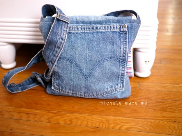  DIY Crafts with Old Denim Jeans - DIY Denim Messenger Bag - Cool Projects and Fashion You Can Make With Old Jeans - Fun Crafts for Teens and Adults, Inexpensive Ones!