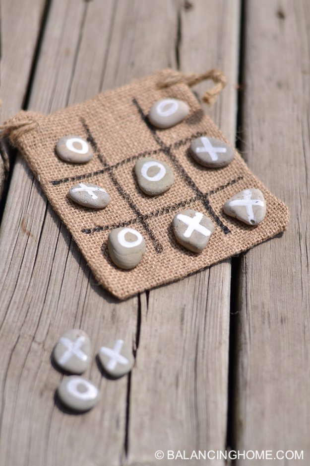 Crafts to Make and Sell - Tic Tac Toe Activity Craft - Cool and Cheap Craft Projects and DIY Ideas for Teens and Adults to Make and Sell - Fun, Cool and Creative Ways for Teenagers to Make Money Selling Stuff to Make #teencrafts #diyideas #craftstosell