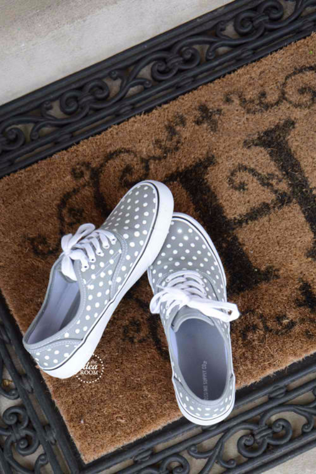 DIY Shoe Makeovers - DIY Polka Dot Shoes - Cool Ways to Update, Decorate, Paint, Bedazle and Add Sparkle to Your Flats, Pumps, Tennis Shoes, Boots and Boring Shoes - Cool Crafts and DIY Shoe Ideas for Teens and Adults 