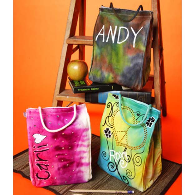 DIY Tie Dye Projects and Crafts - Tie Dye Lunch Bags - Cool Tie Dye Ideas for Shirts, Socks, Paint, Sheets, Sharpie, Food and Recipes, Bags, Tshirt and Shoes - Fun Projects and Gifts for Adults, Teens and Teenagers 