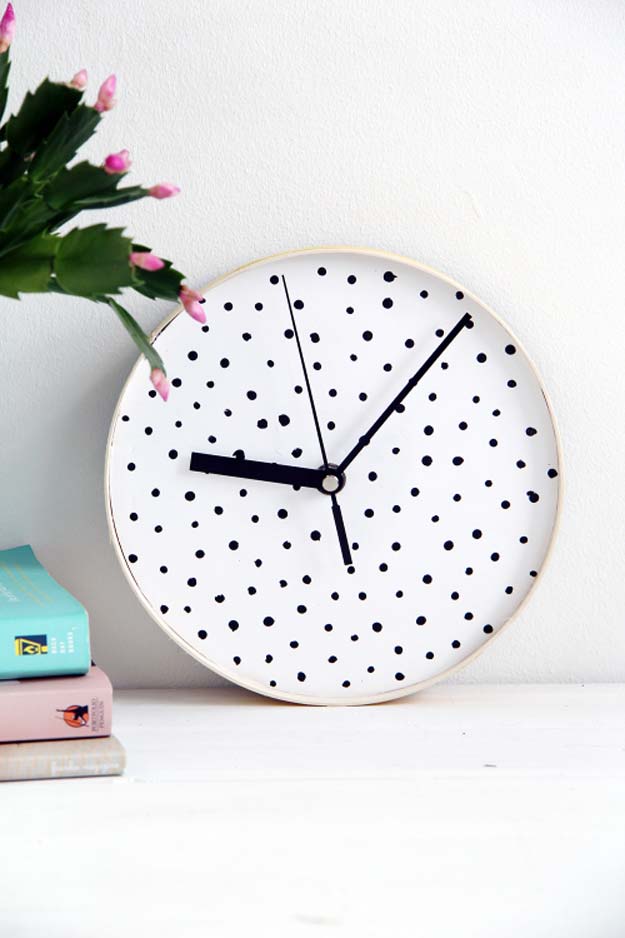 DIY Polka Dot Crafts and Projects - DIY Dotted Wall Clock - Cool Clothes, Room and Home Decor, Wall Art, Mason Jars and Party Ideas, Canvas, Fabric and Paint Project Tutorials - Fun Craft Ideas for Teens, Kids and Adults Make Awesome DIY Gifts