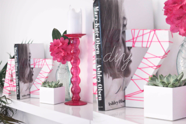 DIY Teen Room Decor Ideas for Girls | Neon String Bookends | Cool Bedroom Decor, Wall Art & Signs, Crafts, Bedding, Fun Do It Yourself Projects and Room Ideas for Small Spaces