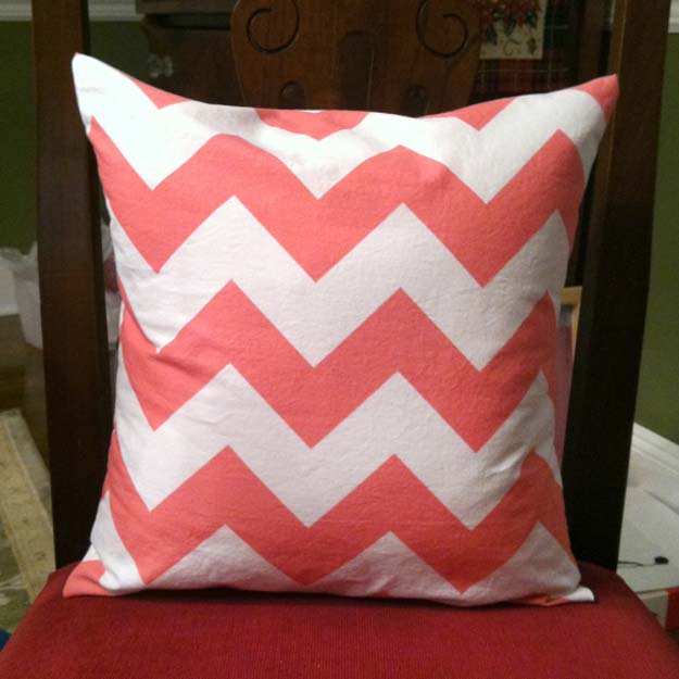 Best DIY Chevron Projects - DIY Chevron Pillow Case - DIY Wall Art, Home and Room Decor, Canvas Crafts With Chevrons, Furniture and Chairs, Decorations With Paint Ideas Using Chevron Patterns for Bedroom, Bathroom and Teens Rooms. Learn How To Tape Chevron Art With Easy To Follow Step by Step Tutorials