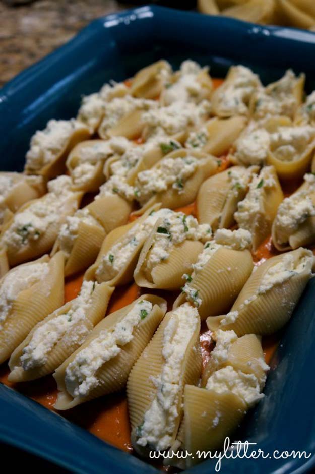 Cool and Easy Recipes For Teens to Make at Home - Easy Cheesy Shells – Ricotta Stuffed Shells - Fun Snacks, Simple Breakfasts, Lunch Ideas, Dinner and Dessert Recipe Tutorials - Teenagers Love These Fun Foods that Are Quick, Healthy and Delicious Ideas for Meals 