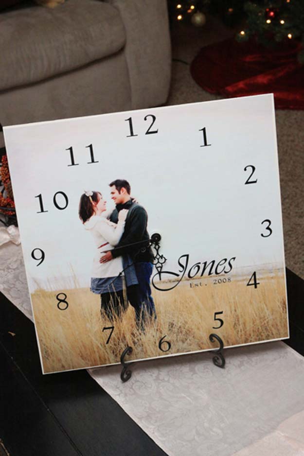 DIY Christmas Presents To Make For Parents - DIY Picture Clock - Cool DIY Gifts for Dad and Mom