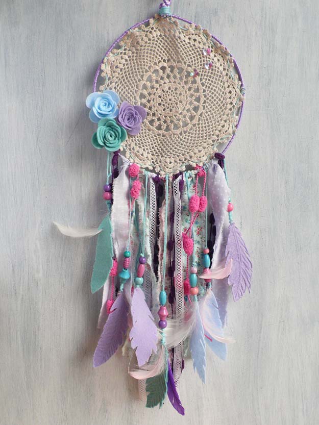 Cool DIY Ideas for Fun and Easy Crafts - DIY Dream Catcher - Colorful Handmade Pendant is Fun DIY Jewelry Idea - DIY Moon Pendant for Easy DIY Lighting in Teens Rooms - Dip Dyed String Wall Hanging - DIY Mini Easel Makes Fun DIY Room Decor Idea - Awesome Pinterest DIYs that Are Not Impossible To Make - Creative Do It Yourself Craft Projects for Adults, Teens and Tweens #diyteens #teencrafts #funcrafts #fundiy #diyideas Make Money with These Homemade Crafts for Teens, Kids, Christmas, Summer, Mother’s Day Gifts. | Yarn Ball Bookmarks