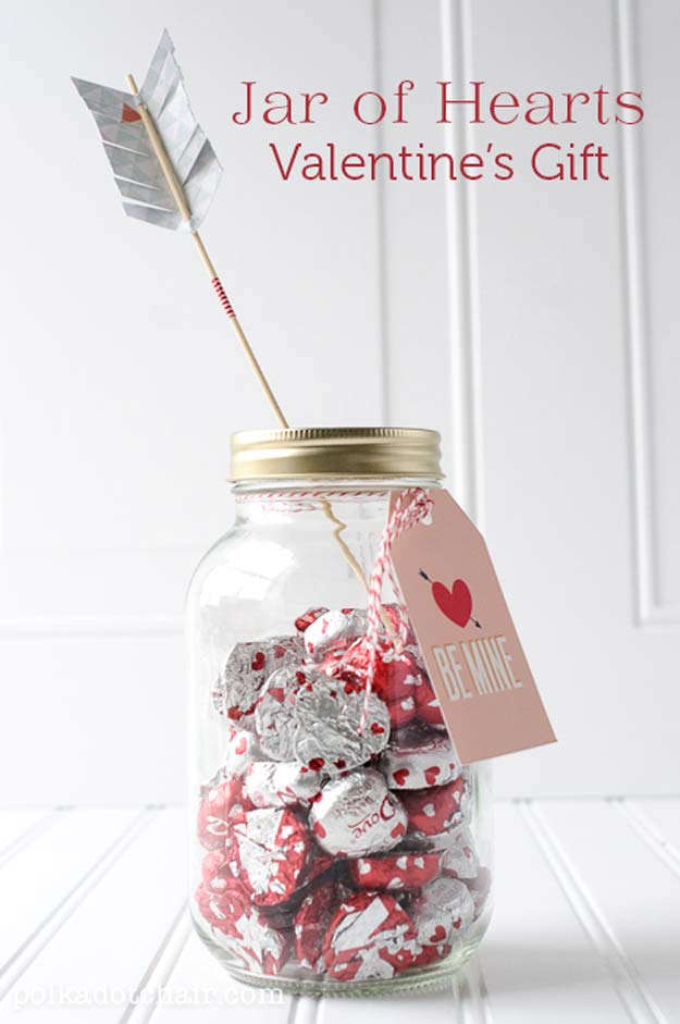 Best Mason Jar Valentine Crafts - Jar Of Hearts - Cute Mason Jar Valentines Day Gifts and Crafts | Easy DIY Ideas for Valentines Day for Homemade Gift Giving and Room Decor | Creative Home Decor and Craft Projects for Teens, Teenagers, Kids and Adults 