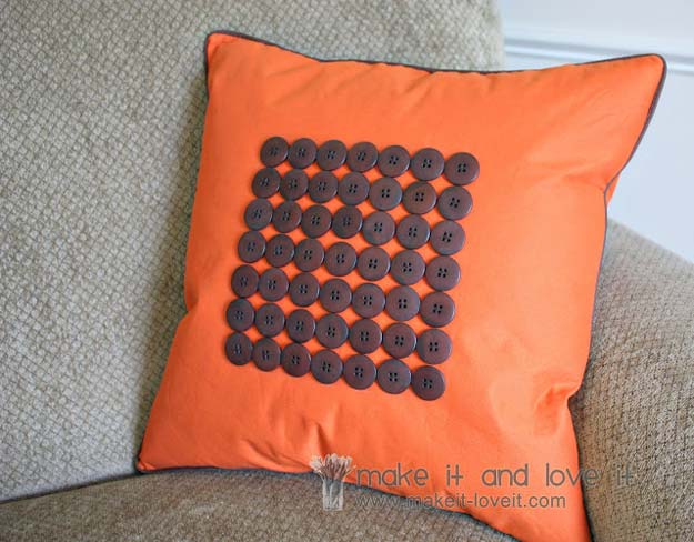 DIY Pillows and Fun Pillow Projects - DIY Button Pillow - Creative, Decorative Cases and Covers, Throw Pillows, Cute and Easy Tutorials for Making Crafty Home Decor - Sewing Tutorials and No Sew Ideas for Room and Bedroom Decor for Teens, Teenagers and Adults