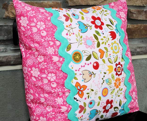 DIY Pillows and Fun Pillow Projects - DIY Envelope Pillow Tutorial - Creative, Decorative Cases and Covers, Throw Pillows, Cute and Easy Tutorials for Making Crafty Home Decor - Sewing Tutorials and No Sew Ideas for Room and Bedroom Decor for Teens, Teenagers and Adults