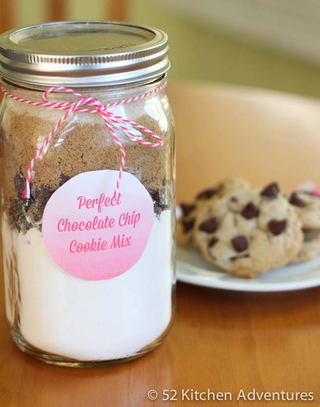 Best Mason Jar Cookies - DIY Perfect Chocolate Chip Cookie Mix in a Jar - Mason Jar Cookie Recipe Mix for Cute Decorated DIY Gifts - Easy Chocolate Chip Recipes, Christmas Presents and Wedding Favors in Mason Jars - Fun Ideas for DIY Parties, Easy Recipes for Teens, Teenagers, Kids and Teens - Cheap Last Mintue Gift Ideas for Friends, Family and Neighbors 