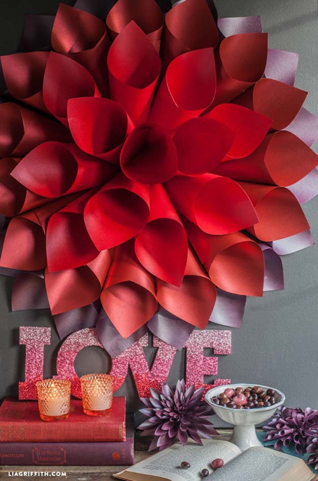 Cool DIY Room Decor Ideas in Red - DIY Star Burst Wall Art - Creative Home Decor, Wall Art and Bedroom Crafts to Accent Your Red Room - Creative Craft Projects and Quick Arts and Crafts Ideas for Teens and Adults - Easy Ways To Decorate on A Budget 