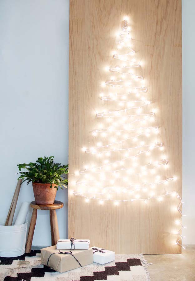 Cool Ways To Use Christmas Lights - DIY String Light Christmas Tree - Best Easy DIY Ideas for String Lights for Room Decoration, Home Decor and Creative DIY Bedroom Lighting - Creative Christmas Light Tutorials with Step by Step Instructions - Creative Crafts and DIY Projects for Teens, Teenagers and Adults #diyideas #stringlights #diydecor #teencrafts