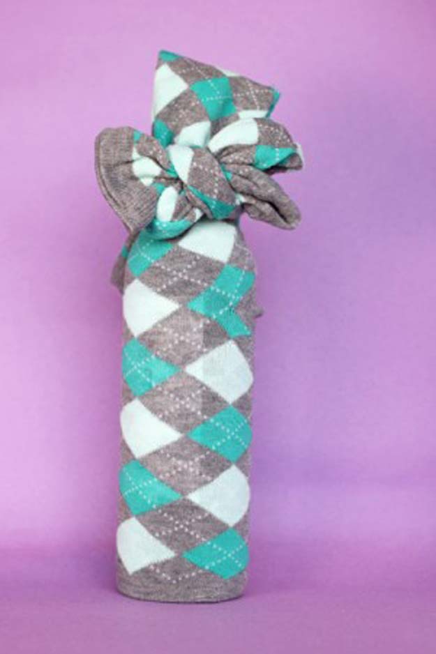 Cool Crafts Made With Old Socks - Gift Wrap a Wine Bottle With a Pair Of Cute Knee Socks - Fun DIY Projects and Gifts You Can Make With A Sock - Easy DIY Ideas for Teens, Teenagers, Kids and Adults - Step by Step Tutorials and Instructions for Making Room Decor, Animals, Cat, Rabbit, Owl, Puppets, Snowman, Gloves 