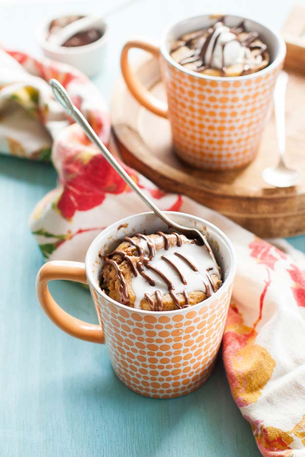 Easy Mug Cake Recipes - Gooey Banana Nutella Mug Cake - Best Microwave Cakes and Ideas for Baking Ckae in The Microwave - Chocolate, Vanilla, Healthy, Snickerdoodle, Peanut Butter, Bownie and Nutella - Step by Step Tutorials and Instructions - Besy DIY Projects and Recipes for Teens and Teenagers - 