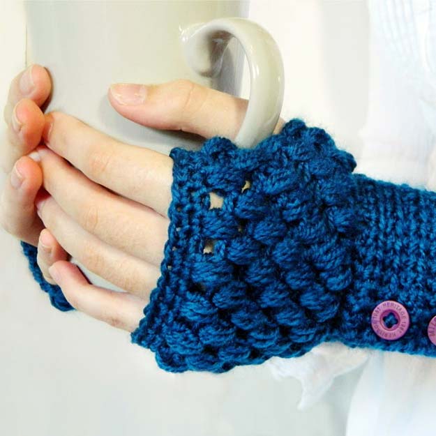 Crochet Patterns and Projects for Teens - Puff Stitch Fingerless Gloves Crochet Pattern - Best Free Patterns and Tutorials for Crocheting Cute DIY Gifts, Room Decor and Accessories - How To for Beginners - Learn How To Make a Headband, Scarf, Hat, Animals and Clothes DIY Projects and Crafts for Teenagers #crochet #crafts #teencrafts #freecrochet #crochetpatterns