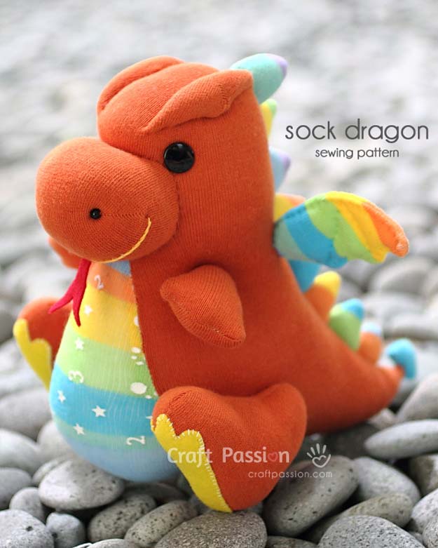 Cool Crafts Made With Old Socks - Sock Dragon - Fun DIY Projects and Gifts You Can Make With A Sock - Easy DIY Ideas for Teens, Teenagers, Kids and Adults - Step by Step Tutorials and Instructions for Making Room Decor, Animals, Cat, Rabbit, Owl, Puppets, Snowman, Gloves 