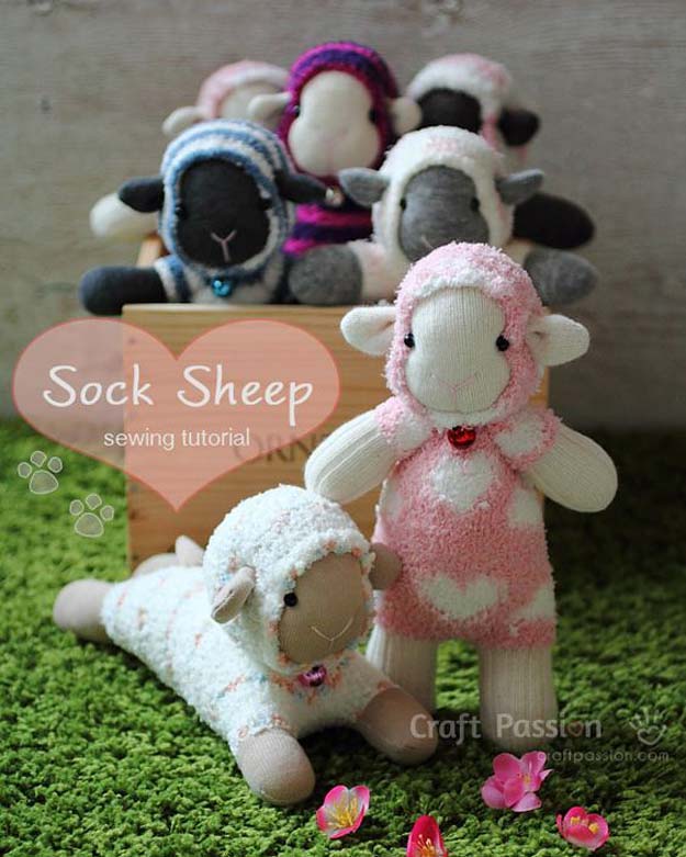 Cool Crafts Made With Old Socks - Sock Sheep Patern - Fun DIY Projects and Gifts You Can Make With A Sock - Easy DIY Ideas for Teens, Teenagers, Kids and Adults - Step by Step Tutorials and Instructions for Making Room Decor, Animals, Cat, Rabbit, Owl, Puppets, Snowman, Gloves 