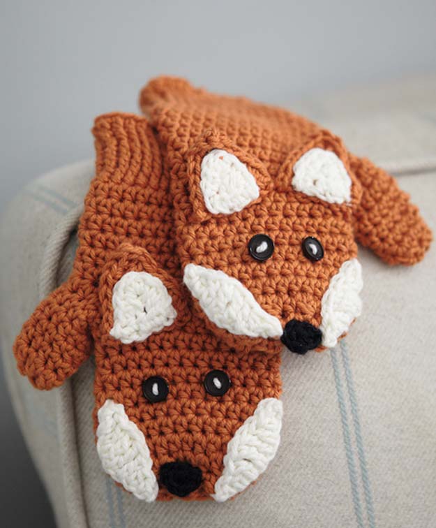 Crochet Patterns and Projects for Teens - Fox Mittens - Best Free Patterns and Tutorials for Crocheting Cute DIY Gifts, Room Decor and Accessories - How To for Beginners - Learn How To Make a Headband, Scarf, Hat, Animals and Clothes DIY Projects and Crafts for Teenagers #crochet #crafts #teencrafts #freecrochet #crochetpatterns