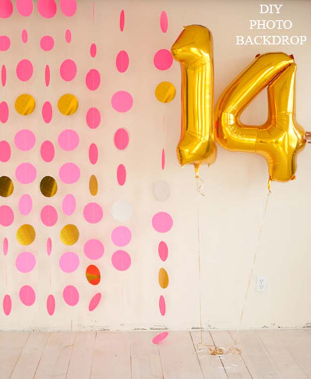 DIY Selfie Ideas - A Super-Easy DIY Photo Backdrop - Cool Ideas for Photo Booth and Picture Station - Props, Light, Mirror, Board, Wall, Background and Tips for Shooting Best Selfies - DIY Projects and Crafts for Teens 