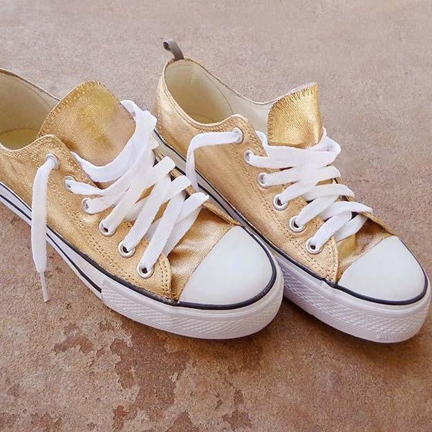 Gold DIY Projects and Crafts - Make Sneakers 24K Gold - Easy Room Decor, Wall Art and Accesories in Gold - Spray Paint, Painted Ideas, Creative and Cheap Home Decor - Projects and Crafts for Teens, Apartments, Adults and Teenagers 
