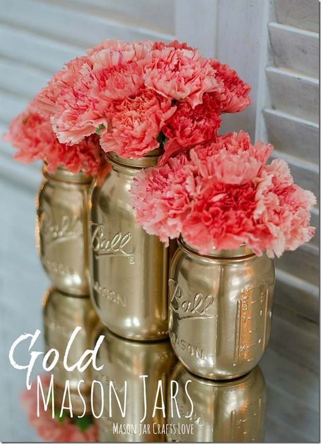 Gold DIY Projects and Crafts - Gold Spray Painted Mason Jar Tutorial - Easy Room Decor, Wall Art and Accesories in Gold - Spray Paint, Painted Ideas, Creative and Cheap Home Decor - Projects and Crafts for Teens, Apartments, Adults and Teenagers 