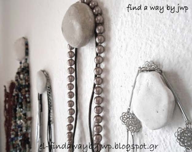 All White DIY Room Decor - Maker Hangers With Pebbles - Creative Home Decor Ideas for the Bedroom and Teen Rooms - Do It Yourself Crafts and White Wall Art, Bedding, Curtains, Lamps, Lighting, Rugs and Accessories - Easy Room Decoration Ideas for Girls, Teens and Tweens - Cute DIY Gifts and Projects With Step by Step Tutorials and Instructions 