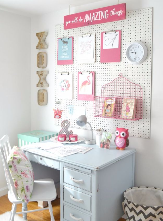 Best DIY Room Decor Ideas for Teens and Teenagers - DIY Peg Board - Best Cool Crafts, Bedroom Accessories, Lighting, Wall Art, Creative Arts and Crafts Projects, Rugs, Pillows, Curtains, Lamps and Lights - Easy and Cheap Do It Yourself Ideas for Teen Bedrooms and Play Rooms #teencrafts #diydecor #roomideas #teenrooms #teendecor #diyideas