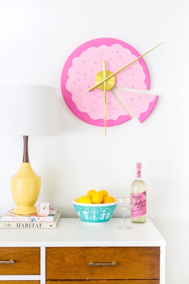 Best DIY Room Decor Ideas for Teens and Teenager - DIY Sliced Cake Wall Clock - Best Cool Crafts, Bedroom Accessories, Lighting, Wall Art, Creative Arts and Crafts Projects, Rugs, Pillows, Curtains, Lamps and Lights - Easy and Cheap Do It Yourself Ideas for Teen Bedrooms and Play Rooms #teencrafts #diydecor #roomideas #teenrooms #teendecor #diyideas