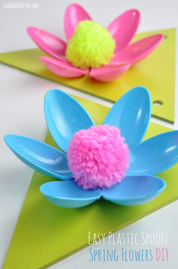 Best DIY Ideas for Teens To Make This Summer - Easy Plastic Spoon Spring Flower Garland - Fun and Easy Crafts, Room Decor, Toys and Craft Projects to Make And Sell - Cool Gifts for Friends, Awesome Things To Do When You Are Bored - Teenagers - Boys and Girls Love Making These Creative Projects With Step by Step Tutorials and Instructions #diyideas #summer #teencrafts #crafts