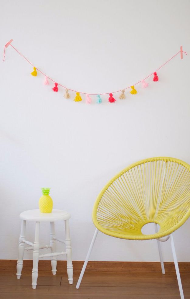 Best DIY Room Decor Ideas for Teens and Teenagers - Tassel Bunting DIY - Best Cool Crafts, Bedroom Accessories, Lighting, Wall Art, Creative Arts and Crafts Projects, Rugs, Pillows, Curtains, Lamps and Lights - Easy and Cheap Do It Yourself Ideas for Teen Bedrooms and Play Rooms #teencrafts #diydecor #roomideas #teenrooms #teendecor #diyideas