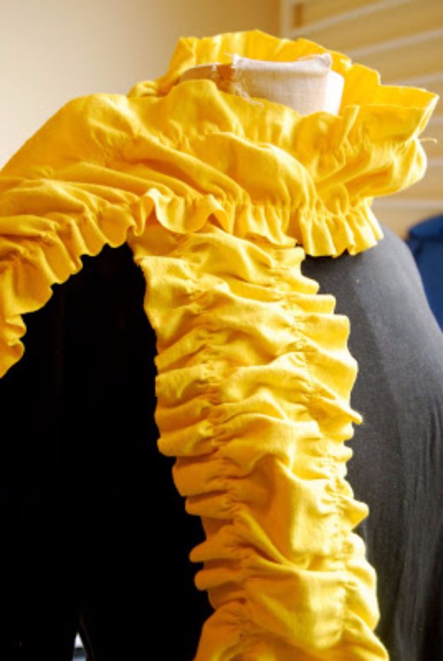Cool Summer Fashions for Teens - Ruffle Scarf - Easy Sewing Projects and No Sew Crafts for Fun Fashion for Teenagers - DIY Clothes, Shoes and Accessories for Summertime Looks - Cheap and Creative Ways to Dress on A Budget 