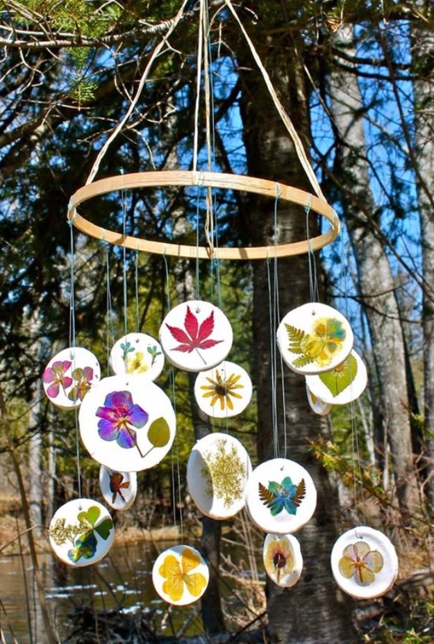 Cheap Crafts for Teens - Pressed Flower Mobile - Inexpensive DIY Projects for Teenagers and Tweens - Cute Room Decor, School Supplies, Accessories and Clothing You Can Make On A Budget - Fun Dollar Store Crafts - Cool DIY Gift Ideas for Christmas, Birthdays, BFF gifts and more - Step by Step Tutorials and Instructions #cheapcrafts #dollarstorecrafts #teencrafts #dollartreecrafts