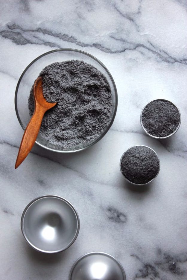 Cool DIY Bath Bombs to Make At Home - Activated Charcoal Bath Bombs - Recipes and Tutorial for How To Make A Bath Bomb - Best Bathbomb Ideas - Fun DIY Projects for Women, Teens, and Girls | DIY Bath Bombs Recipe and Tutorials | Make Cheap Gifts Like Lush Bath Bombs #bathbombs #teencrafts #diyideas