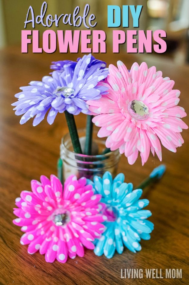 Crafts for Teens to Make and Sell - DIY Flower Pens - Cheap and Easy DIY Ideas To Make For Extra Money - Best Things to Sell On Etsy, Dollar Store Craft Ideas, Quick Projects for Teenagers To Make Spending Cash - DIY Gifts, Wall Art, School Supplies, Room Decor, Jewelry, Fashion, Hair Accessories, Bracelets, Magnets #teencrafts #craftstosell #etsyideass