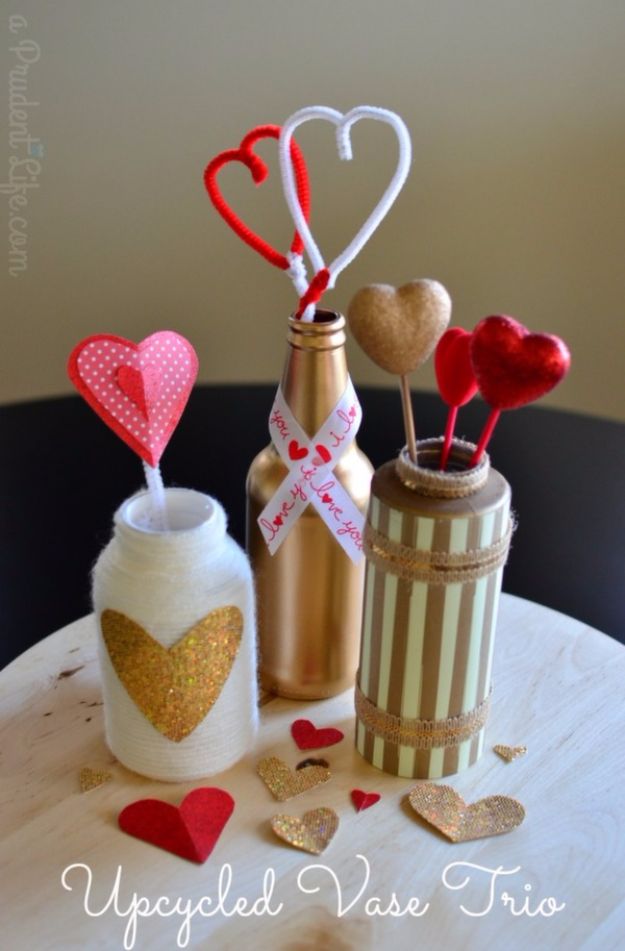 Cheap DIY Valentine's Day Gift Ideas - Valentine Centerpiece - Make These Easy and Inexpensive Crafts and Valentine Projects - Cute Dollar Store Ideas, Tutorials for Making Jars, Gift Boxes, Pink Red and Heart Shaped Decor - Creative Ways To Say I Love You to Your BFF, Boyfriend, Girlfriend, Husband, Wife and Kids #diyideas #valentines #cheapgifts #valentinesgifts #valentinesday