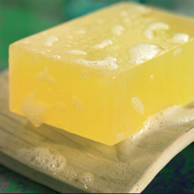 Cool Soaps To Make At Home - Aloe Vera Soap - DIY Soap Recipes and Ideas - Best Soap Tutorials for Soap Making Without Lye - Easy Cold Process Melt and Pour Tips for Beginners - Crockpot, Essential Oils, Homemade Natural Soaps and Products - Creative Crafts and DIY for Teens, Kids and Adults #soapmaking #diygifts #soap #soaprecipes