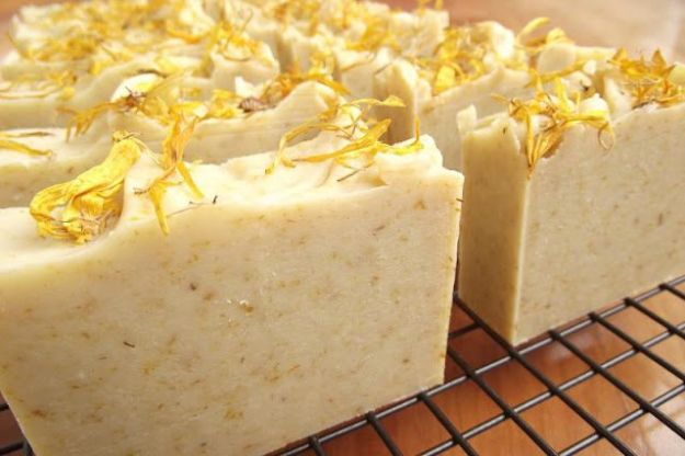 Cool Soaps To Make At Home - Calendula Soap - DIY Soap Recipes and Ideas - Best Soap Tutorials for Soap Making Without Lye - Easy Cold Process Melt and Pour Tips for Beginners - Crockpot, Essential Oils, Homemade Natural Soaps and Products - Creative Crafts and DIY for Teens, Kids and Adults #soapmaking #diygifts #soap #soaprecipes