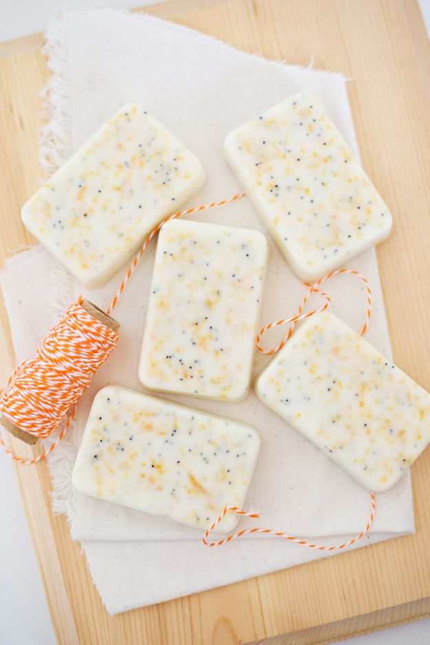 Cool Soaps To Make At Home - Grapefruit Mint Poppyseed Bars - DIY Soap Recipes and Ideas - Best Soap Tutorials for Soap Making Without Lye - Easy Cold Process Melt and Pour Tips for Beginners - Crockpot, Essential Oils, Homemade Natural Soaps and Products - Creative Crafts and DIY for Teens, Kids and Adults #soapmaking #diygifts #soap #soaprecipes