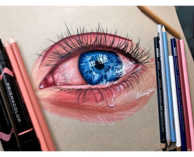 Eye Drawing Tutorials - Draw A Super Realistic Eye - Eays Ways to Learn How to Draw Eyes - How To Draw A Realistic Eye - Shading Eyes, Coloring Techniques and Step by Step Tutorials for Eye Drawings